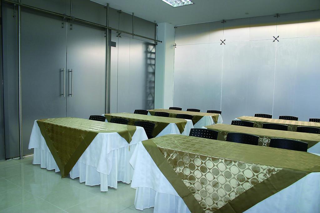 Luxor Plaza Hotel Pereira Exterior photo