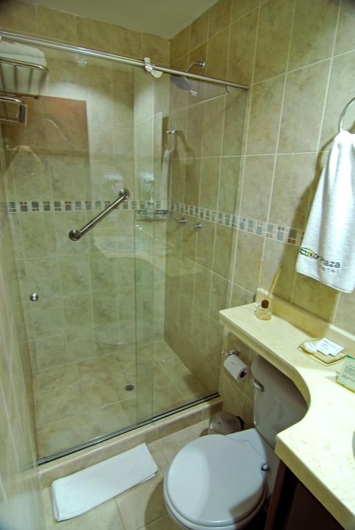 Luxor Plaza Hotel Pereira Exterior photo