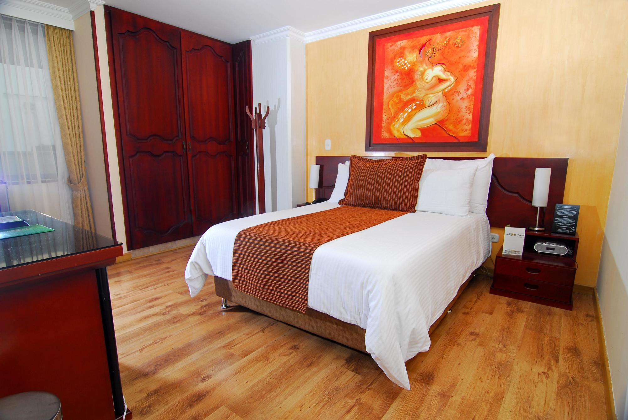 Luxor Plaza Hotel Pereira Exterior photo