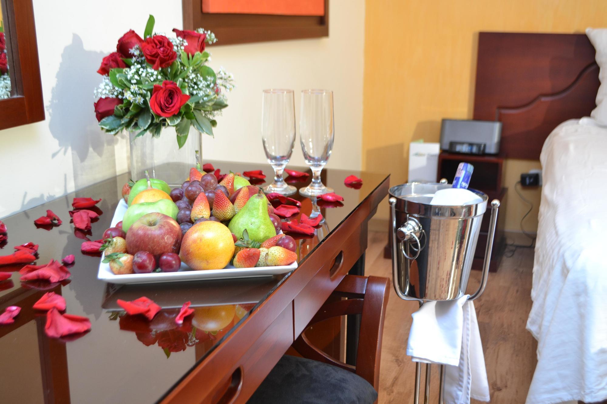 Luxor Plaza Hotel Pereira Exterior photo