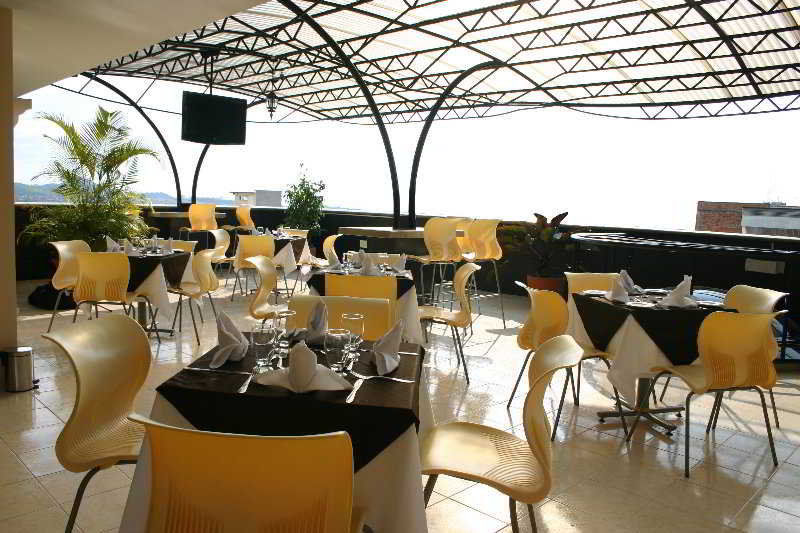Luxor Plaza Hotel Pereira Exterior photo
