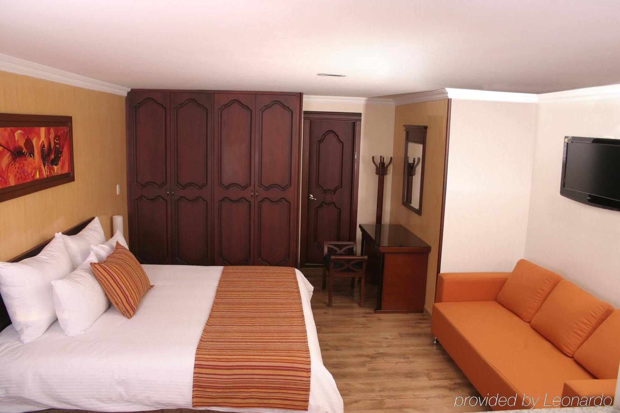 Luxor Plaza Hotel Pereira Exterior photo