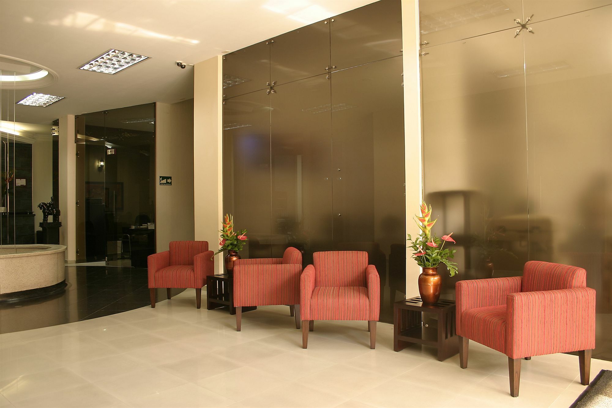 Luxor Plaza Hotel Pereira Exterior photo