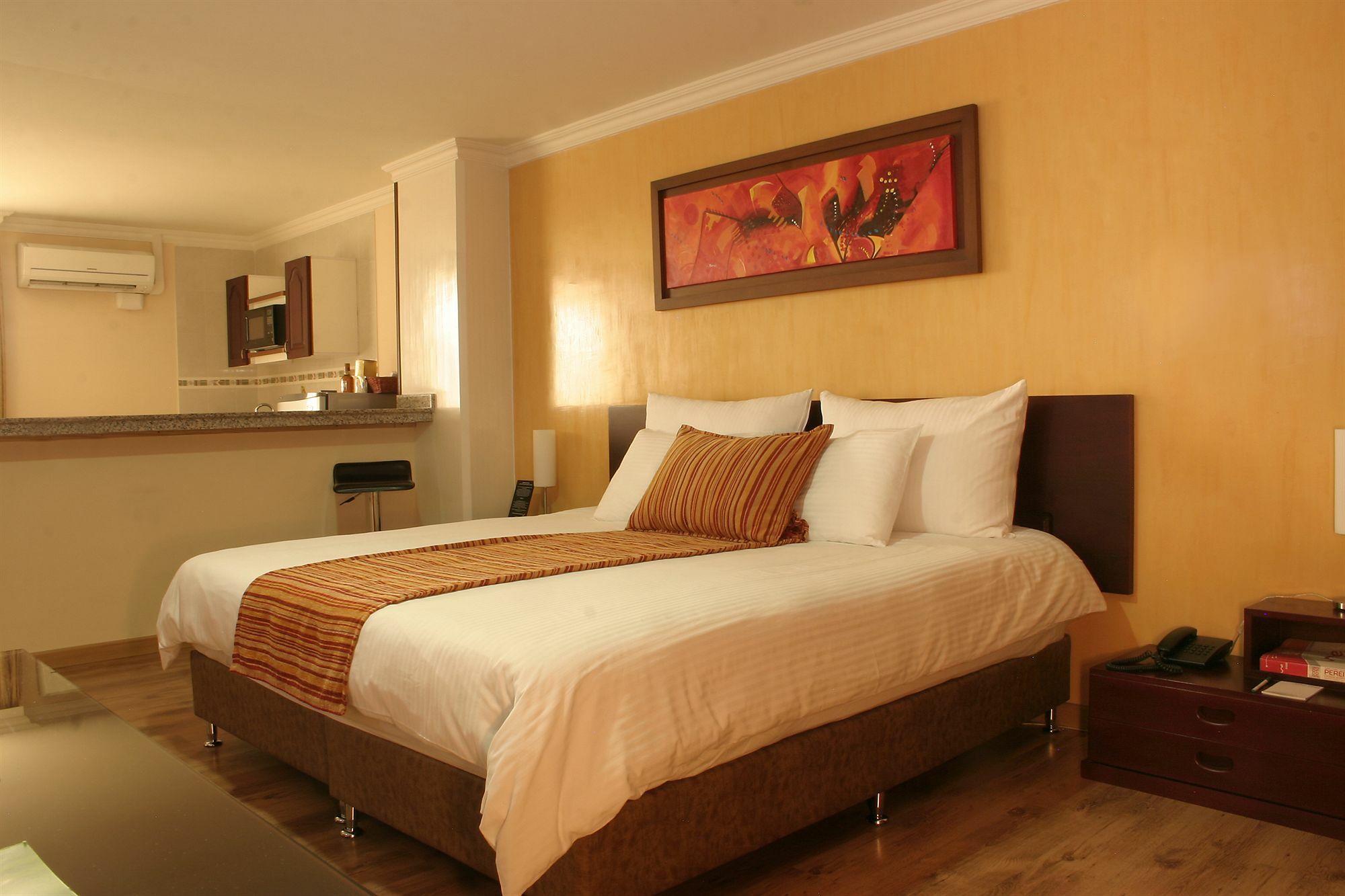 Luxor Plaza Hotel Pereira Exterior photo